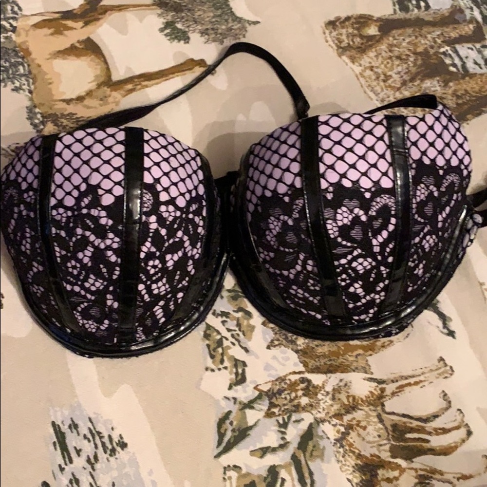 Victoria’s Secret bra 34C